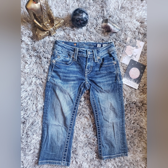 Miss Me Girls Size 8 Cropped Denim Embroidered Pocket Jeans - Picture 5 of 8